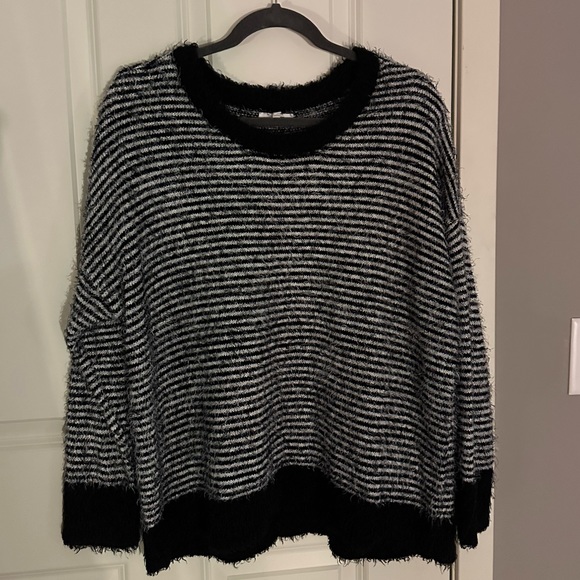 Maurices stripe fuzzy sweater - Picture 1 of 1